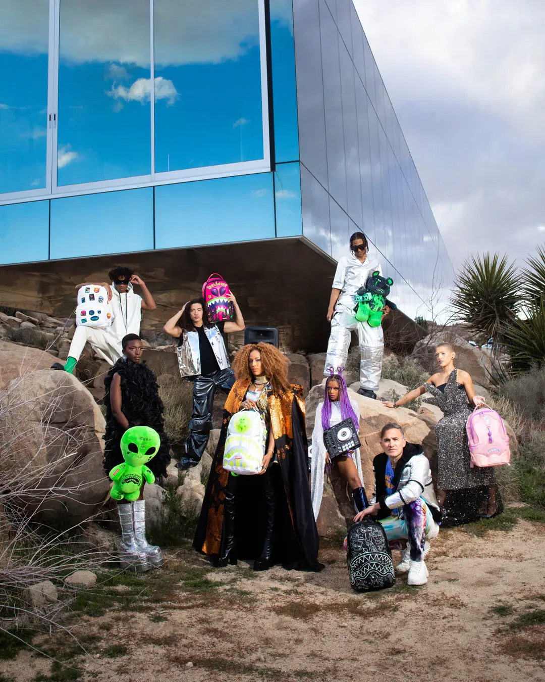 ALIEN PLUSH BACKPACK - Image 10
