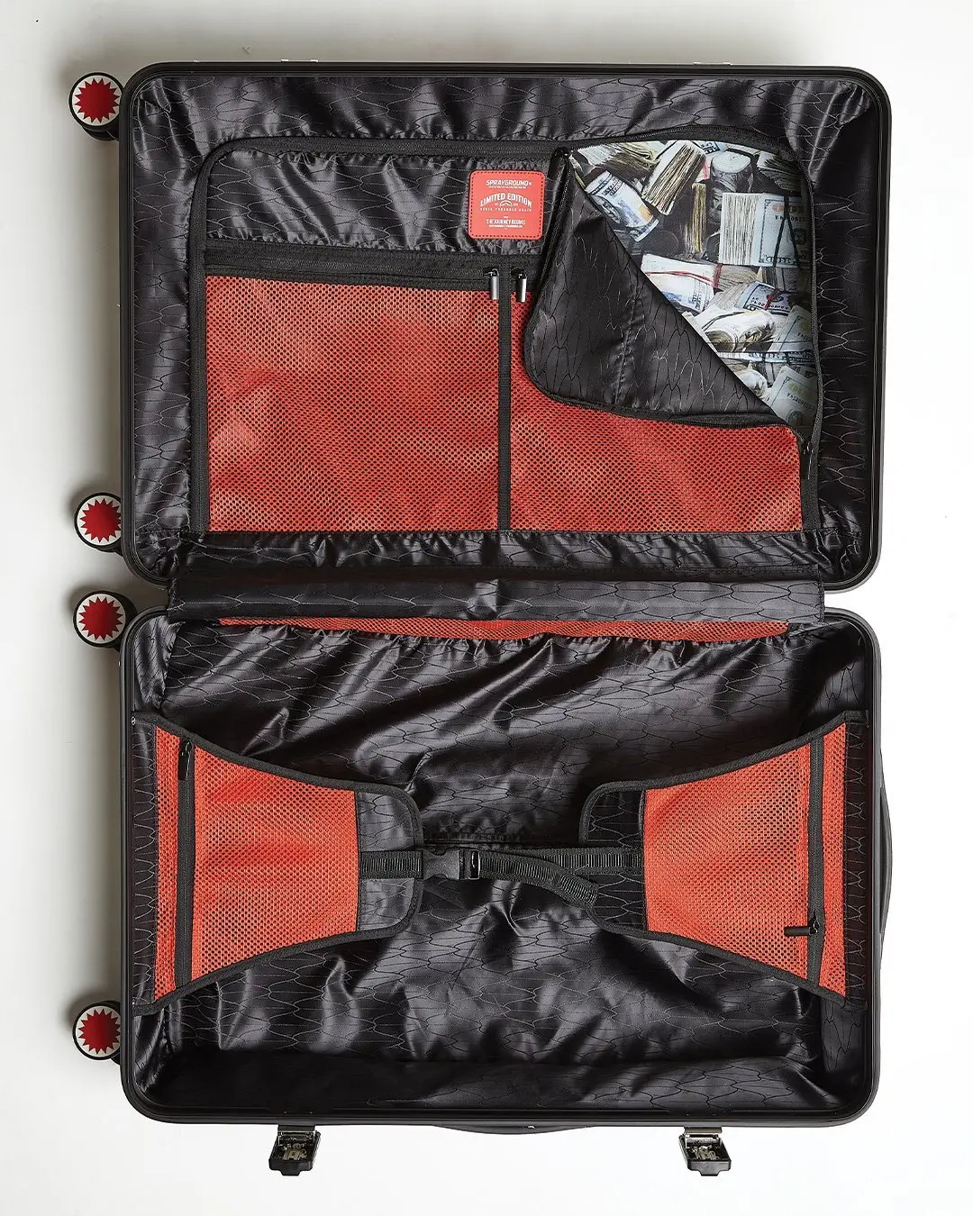SHARKNAUTICS (CAMO) 29.5” FULL-SIZE LUGGAGE - Image 11